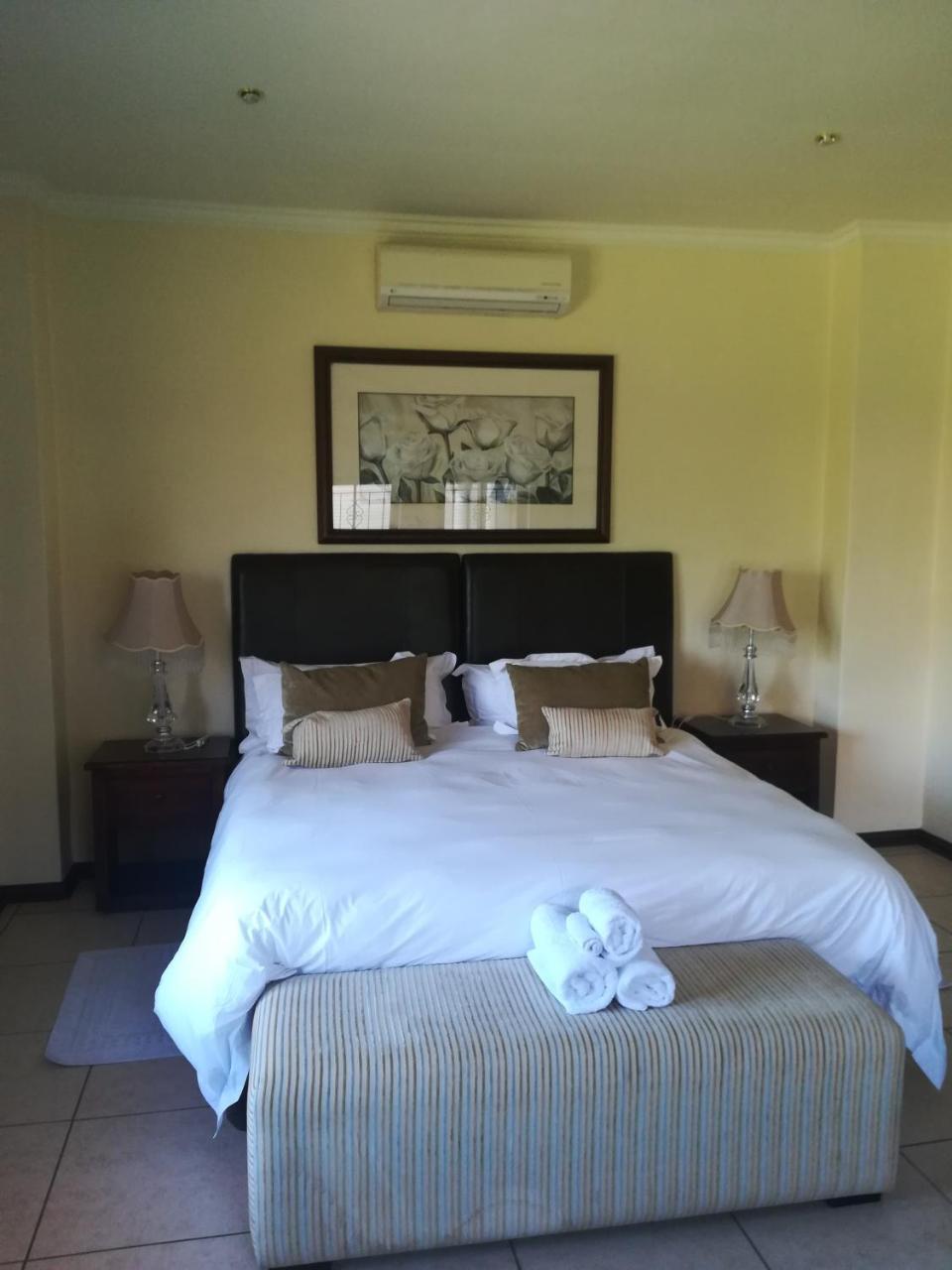 Moon&Sixpence Garden Guest House Muldersdrift Zimmer foto